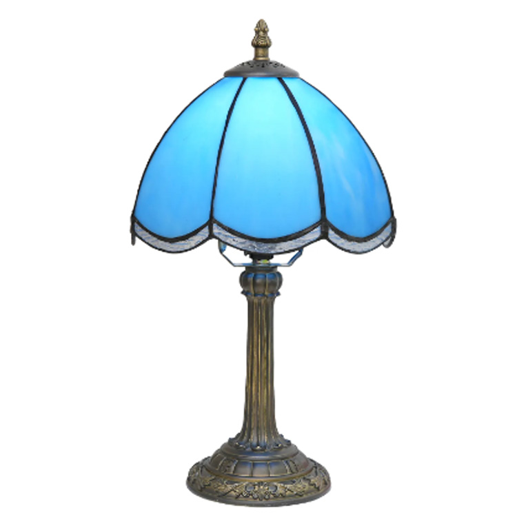 8 Inch Sky Blue Vintage Stained Glass Petal Desk Lamp