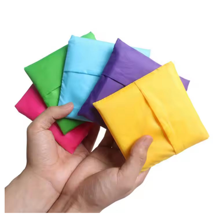 Ang eco-friendly ay nagdadala ng portable polyester tote nylon recycle bag